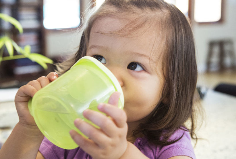 How to wash and clean your baby sippy cups?